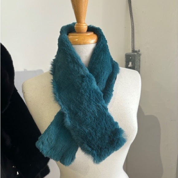 Aqua Fur Scarf - Picture 1 of 1